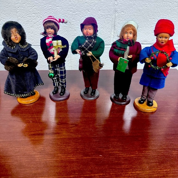 Vintage Christmas Carolers Figurine, Lot of 5 - Picture 1 of 5